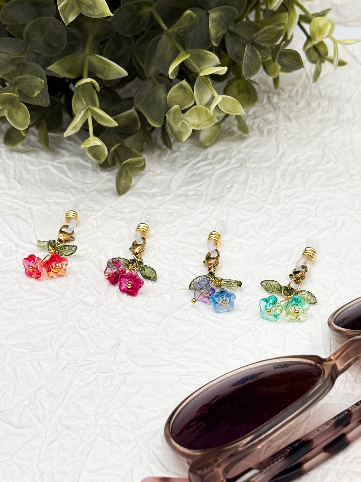 Brillen-Anhänger Blumen | Gold & Silber