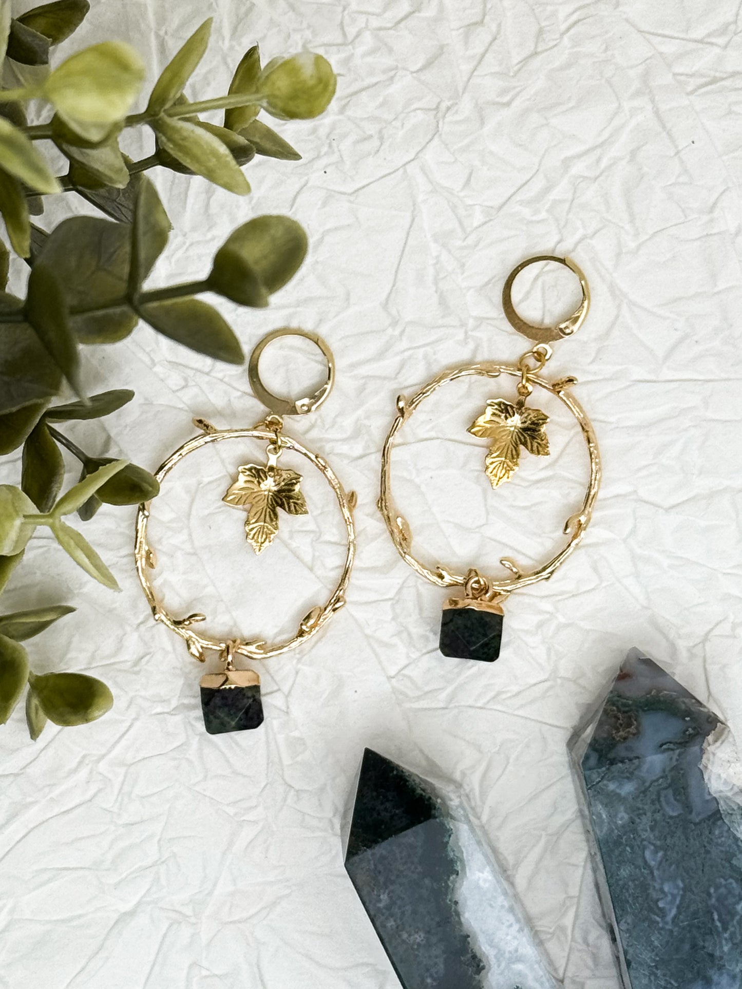 Connection to nature | Rubin in Zoisit Ohrringe | Silber und Gold