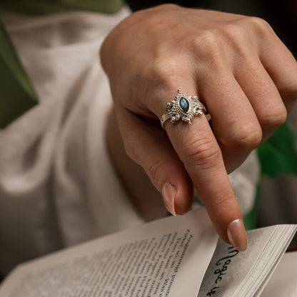 Witch Goddess Ring | Labradorit - Sonnenstein | Größenverstellbar
