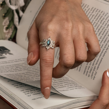 Witch Goddess Ring | Labradorit - Sonnenstein | Größenverstellbar