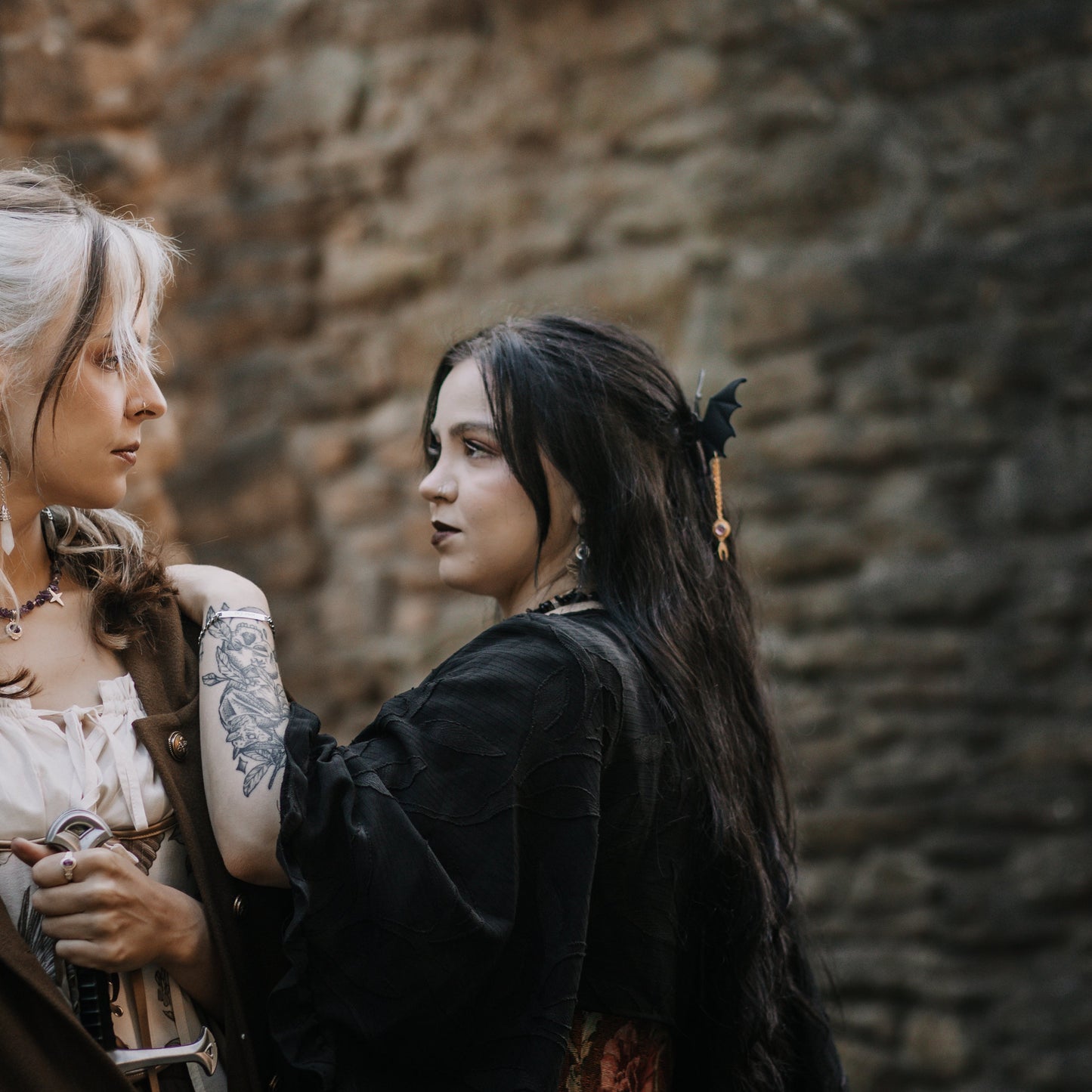 Fledermaus Haarklammer mit Amethyst | Gold & Silber