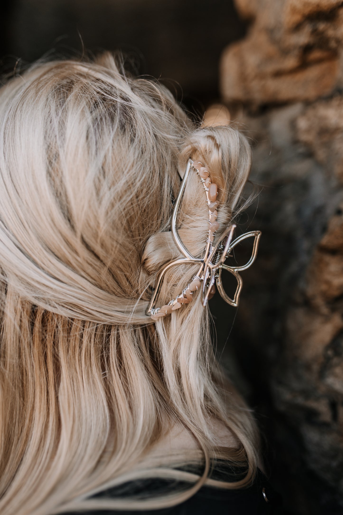 Schmetterling-Haarklammer in Gold und Silber mit Edelsteinen