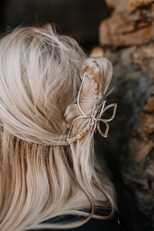 Schmetterling-Haarklammer in Gold und Silber mit Edelsteinen