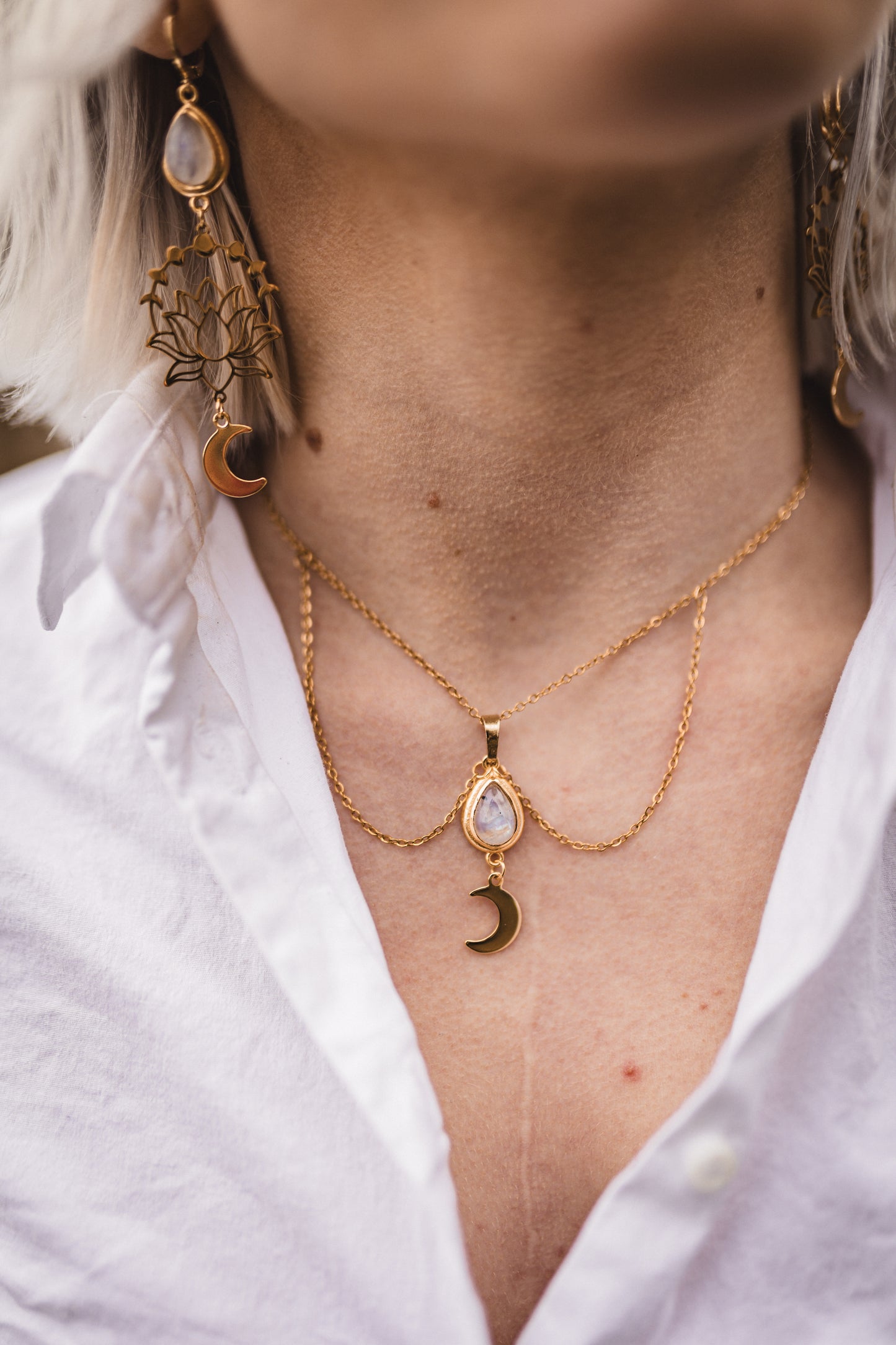 Lotus in Moonlight Mondstein Kette | Gold & Silber