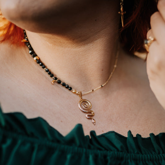 "Serpentis Luna" Perlenkette | Obsidian | Gold & Silber