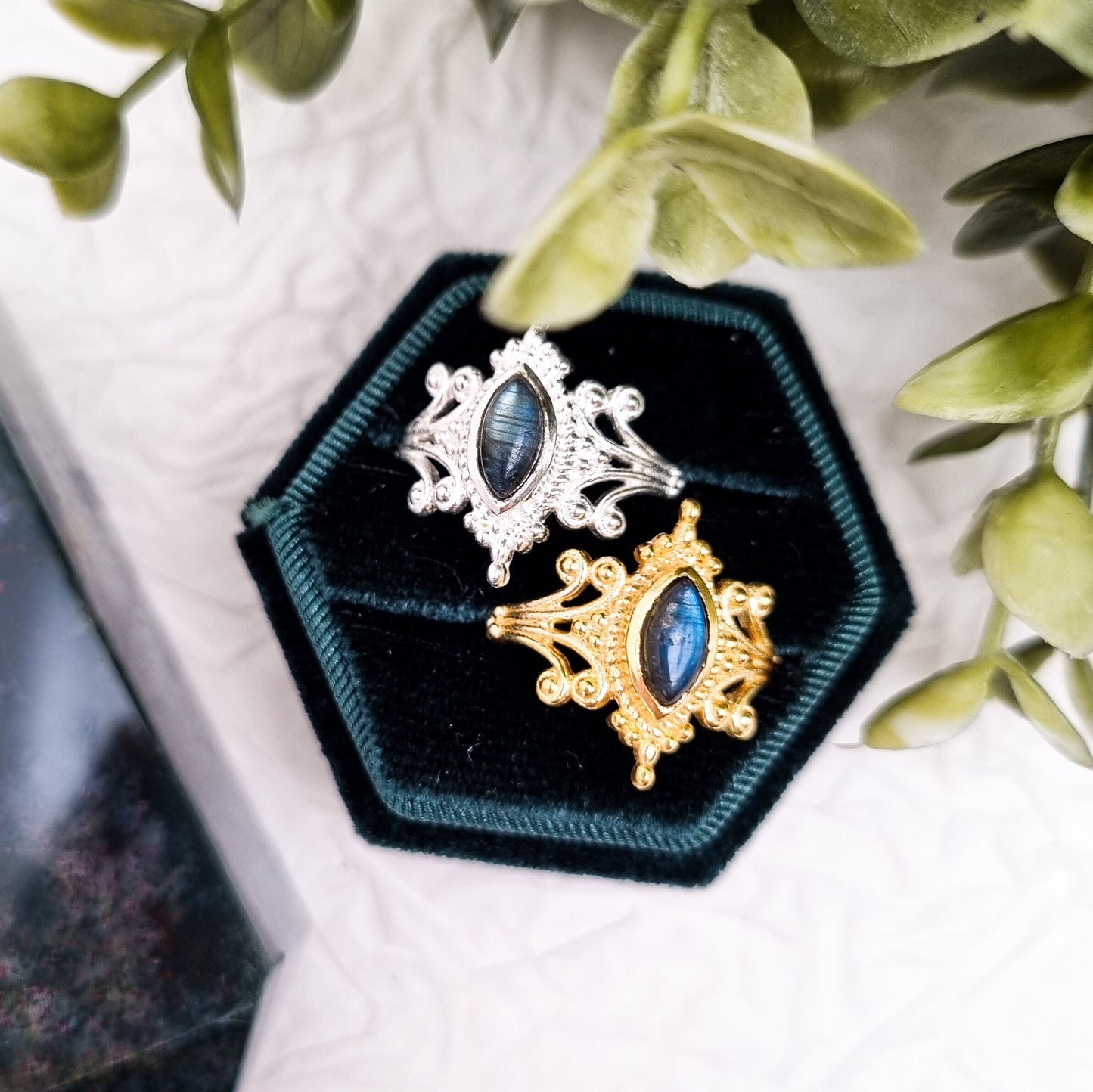 Witch Goddess Ring | Labradorit - Sonnenstein | Größenverstellbar