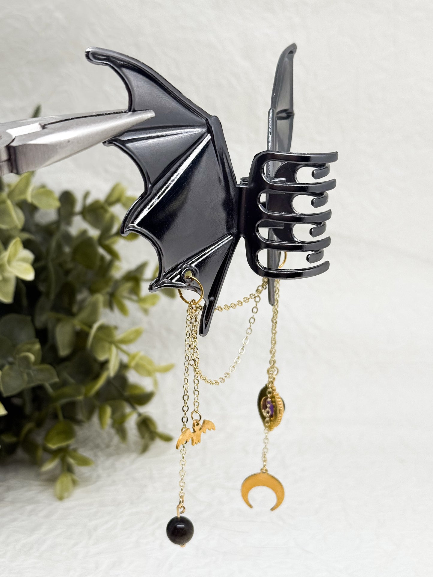 Fledermaus Haarklammer mit Amethyst | Gold & Silber