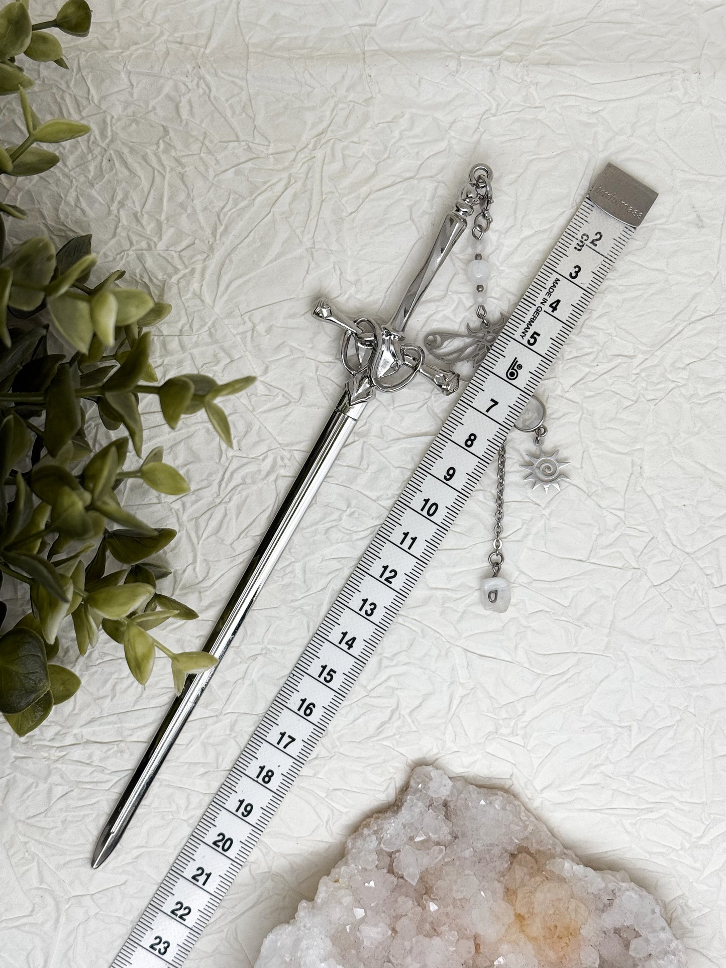 Schwert Haarnadeln mit Sonnenstein, Mondstein und Bergkristall | Gold & Silber