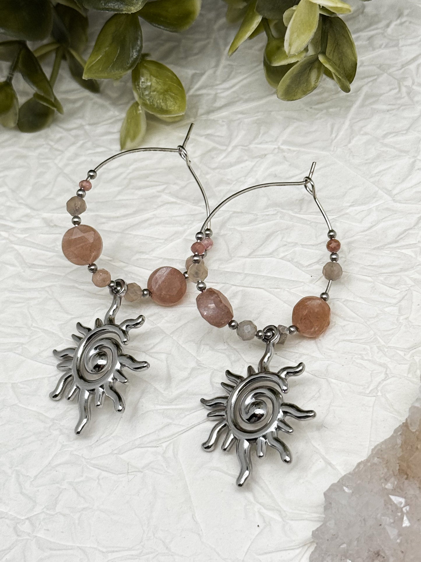 Moonkissed Sun Creolen mit Pfirsich-Mondstein & Rhodochrosit | Gold & Silber | Edelstahl