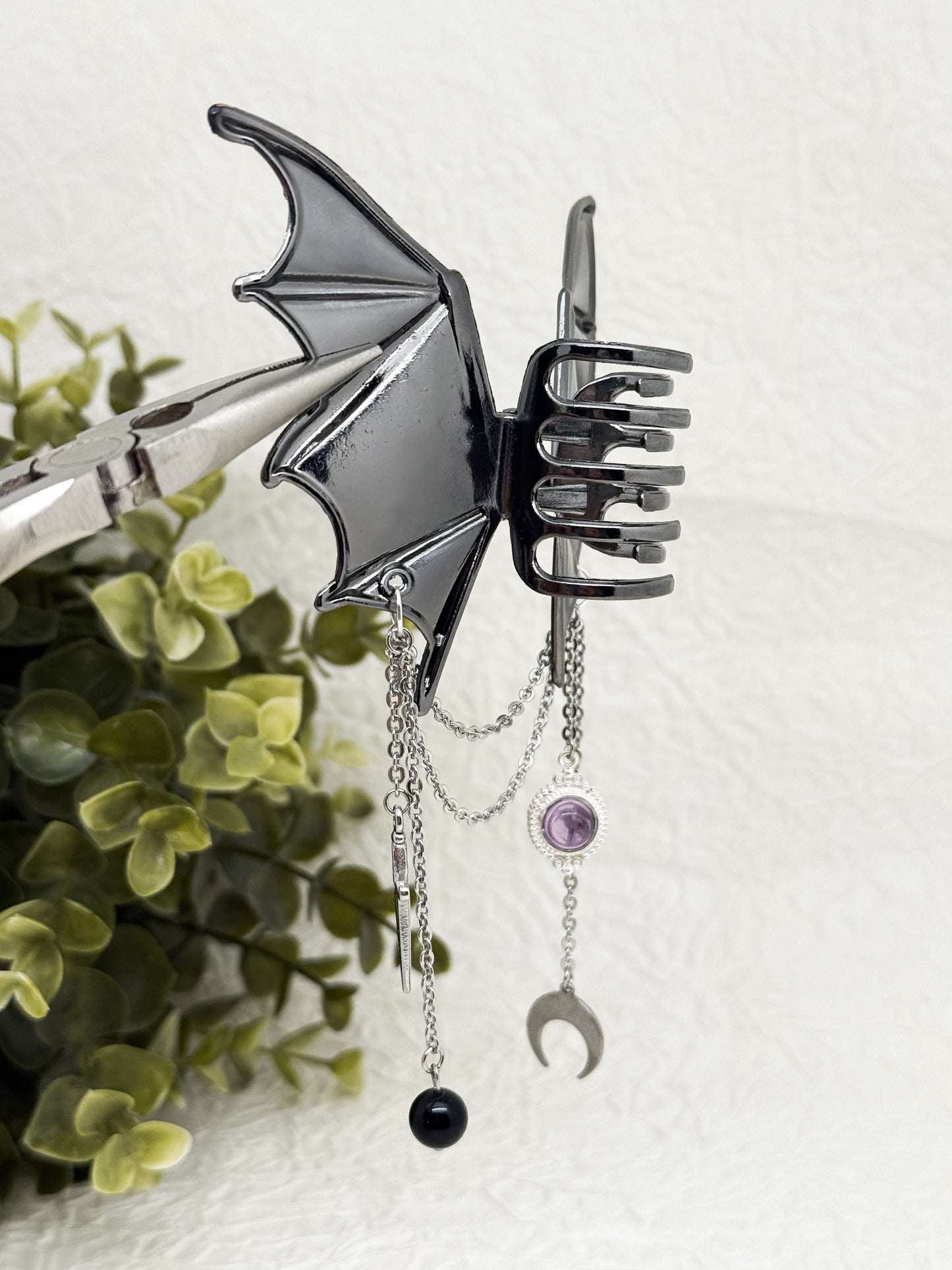 Fledermaus Haarklammer mit Amethyst | Gold & Silber