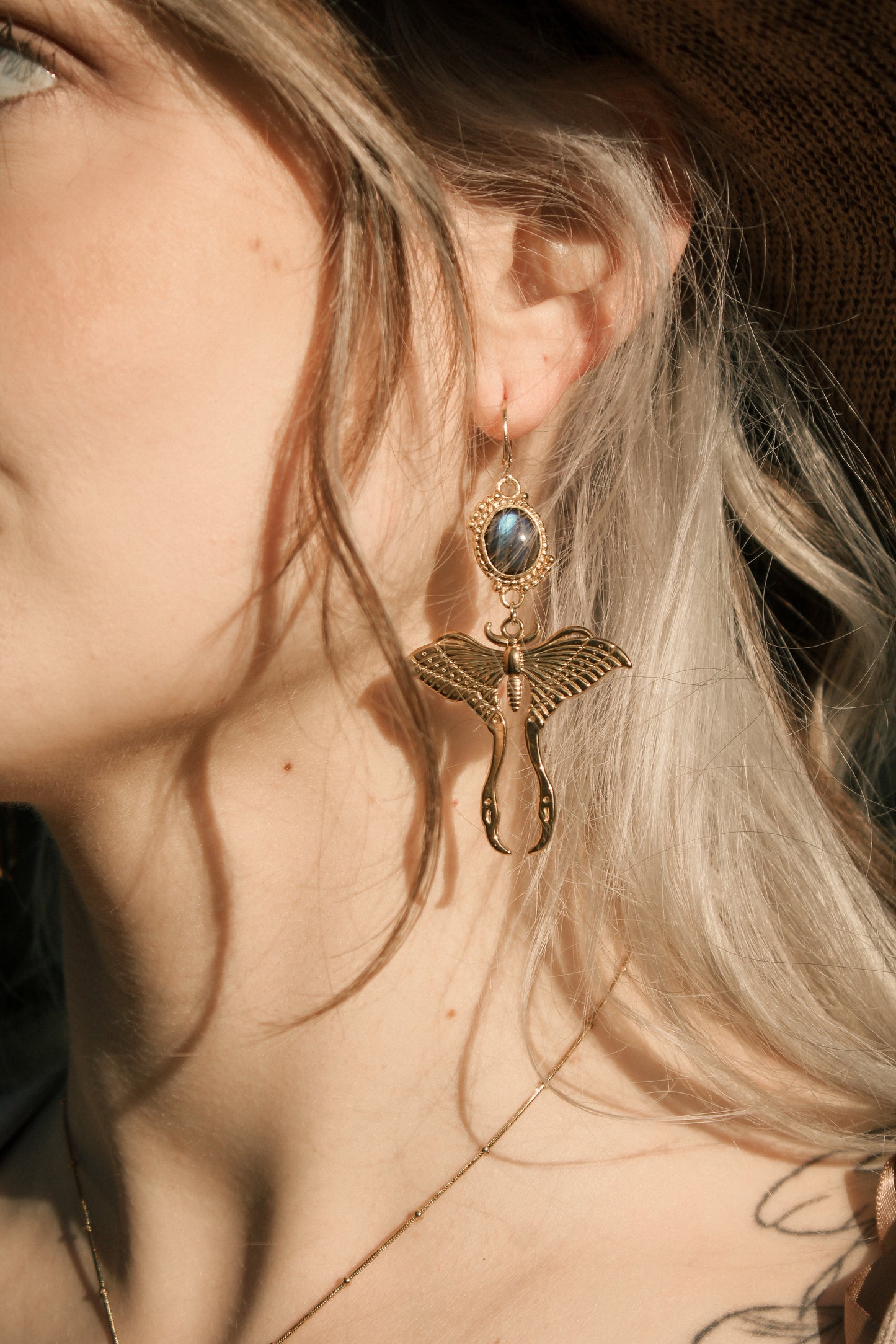 Magical Moth Labradorit Ohrringe | Gold & Silber | Edelstahl
