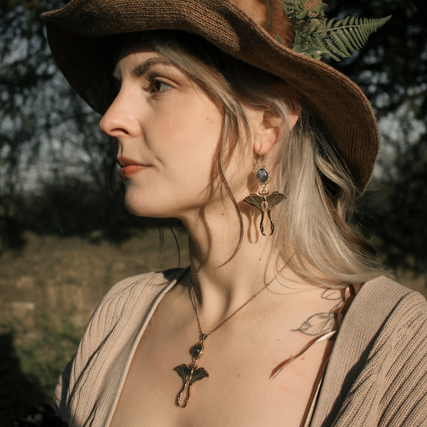 Magical Moth Labradorit Kette | Gold und Silber | Edelstahl