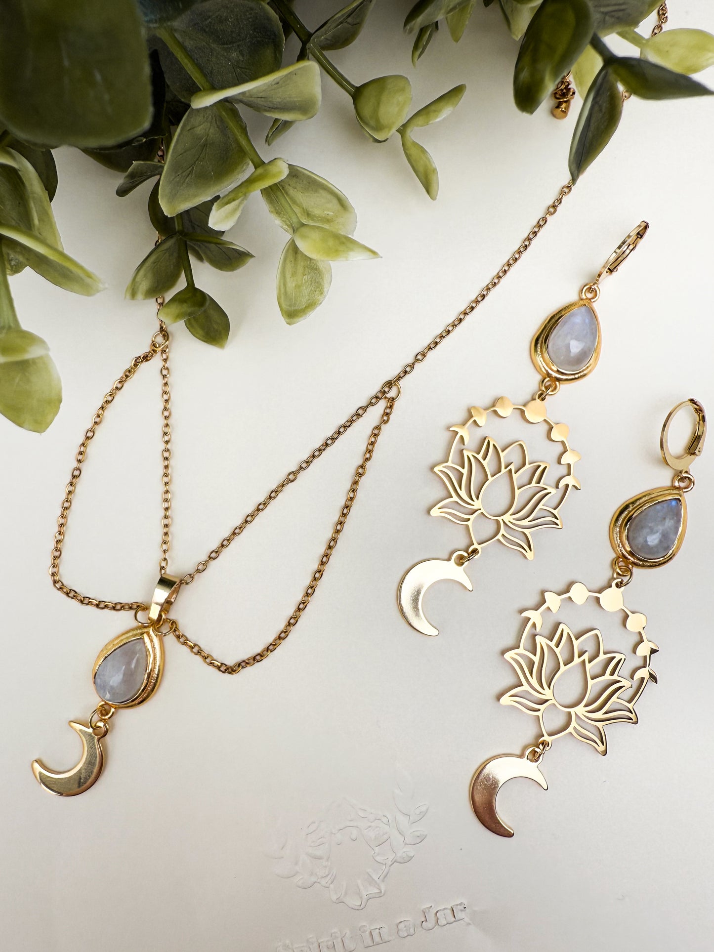 Lotus in Moonlight Mondstein Kette | Gold & Silber