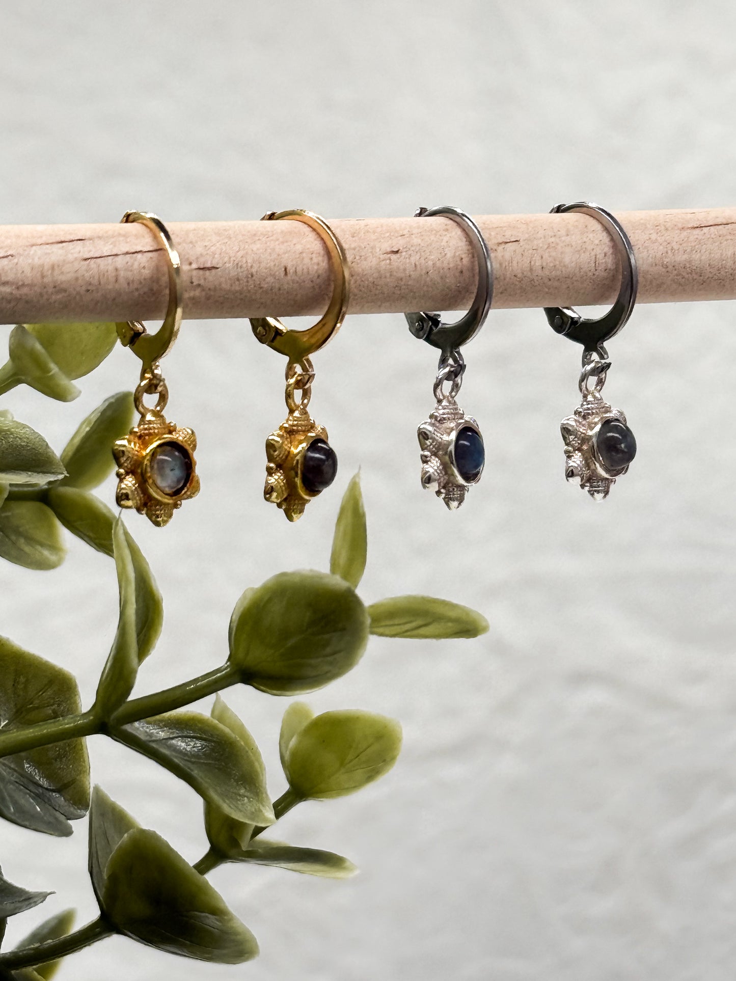 Mini Blumen Labradorit Ohrringe | Gold & Silber | Edelstahl