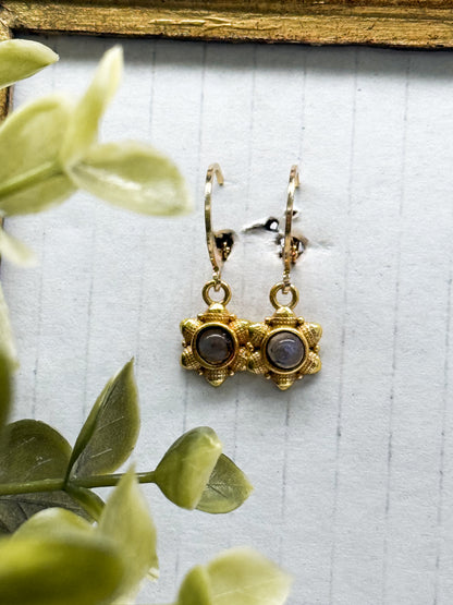 Mini Blumen Labradorit Ohrringe | Gold & Silber | Edelstahl