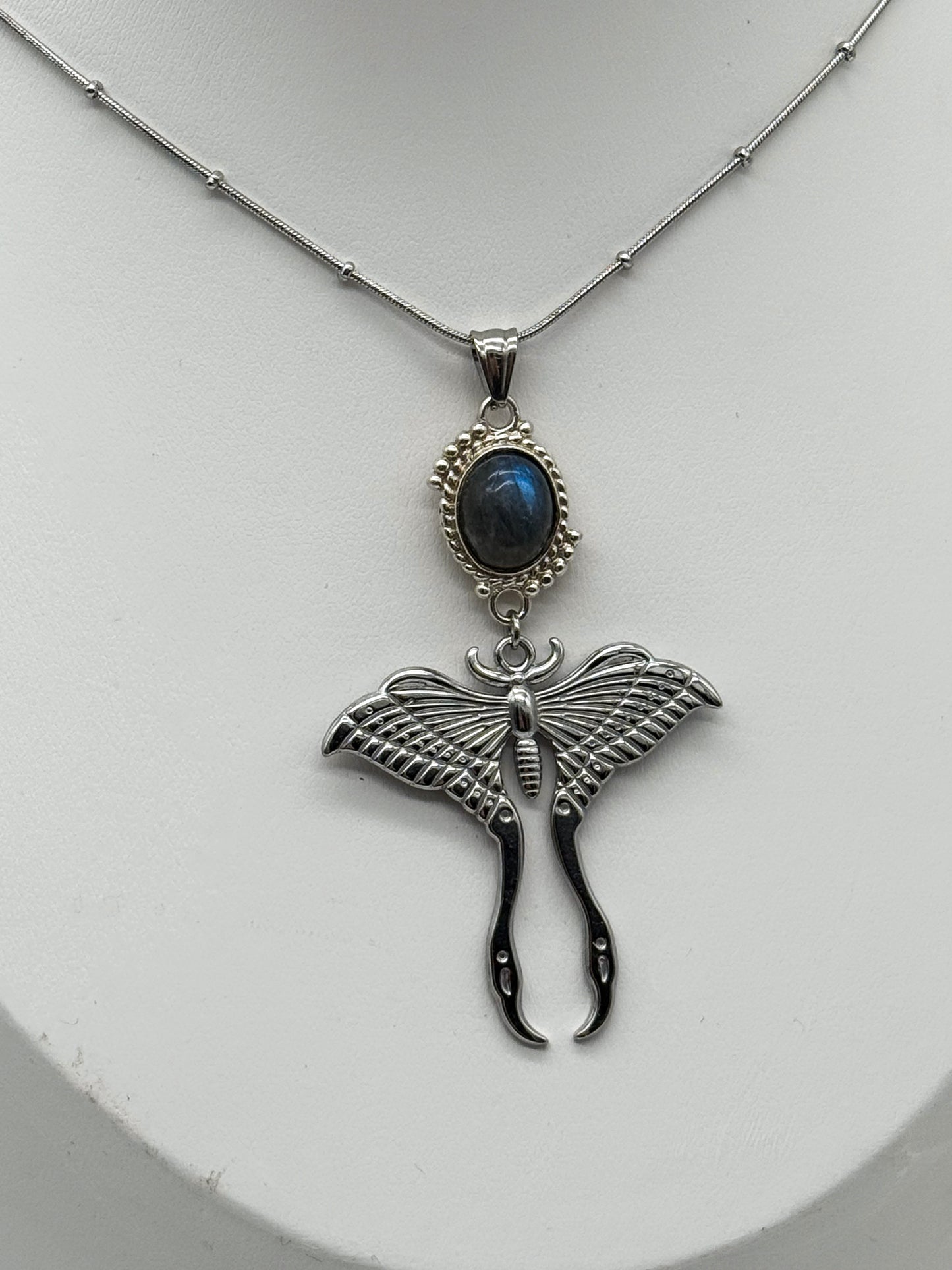 Magical Moth Labradorit Kette | Gold und Silber | Edelstahl