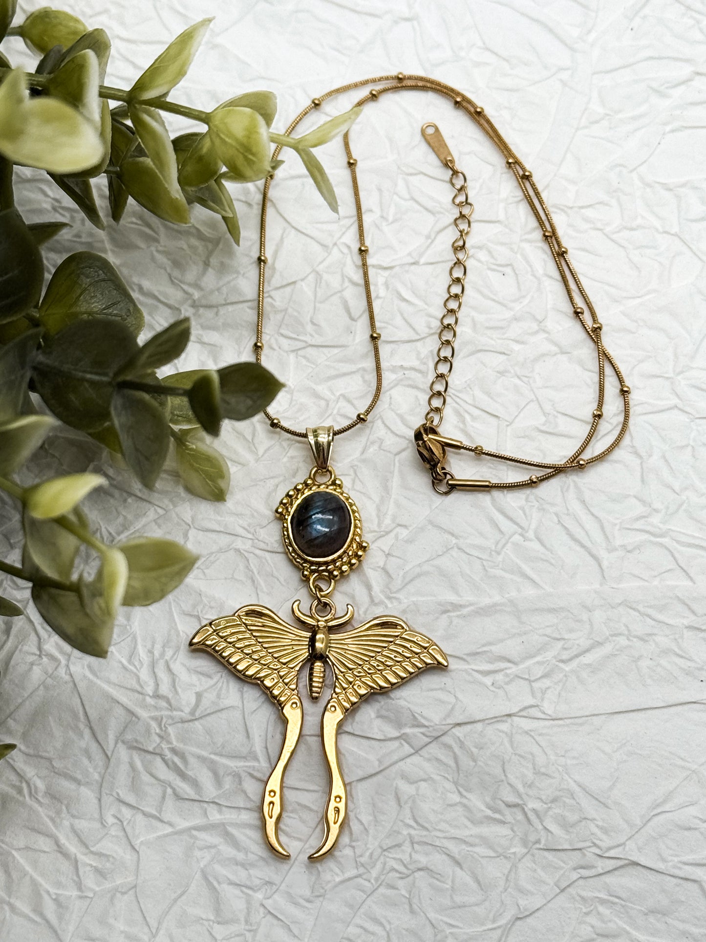 Magical Moth Labradorit Kette | Gold und Silber | Edelstahl