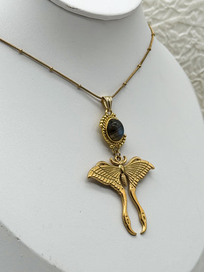 Magical Moth Labradorit Kette | Gold und Silber | Edelstahl