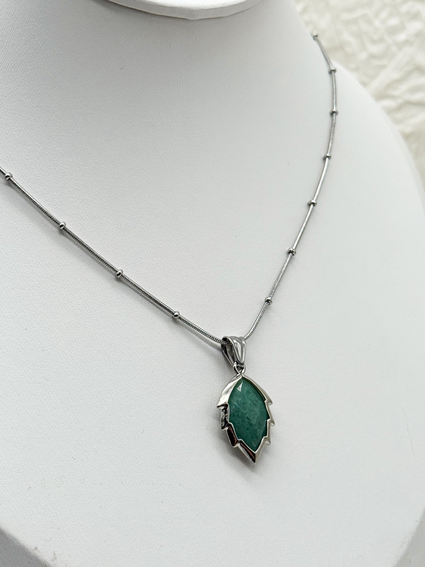 Aventurin Blätter-Kette | Gold und Silber | Edelstahl