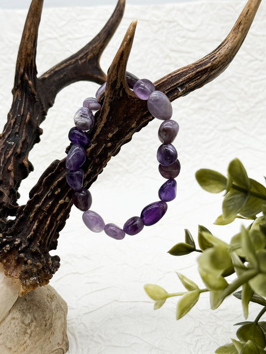 Schlichtes Amethyst Perlenarmband