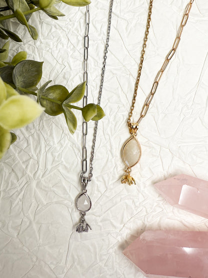 Flower in Moonlight Kette | Gold & Silber | Pfirsich Mondstein & Bergkristall
