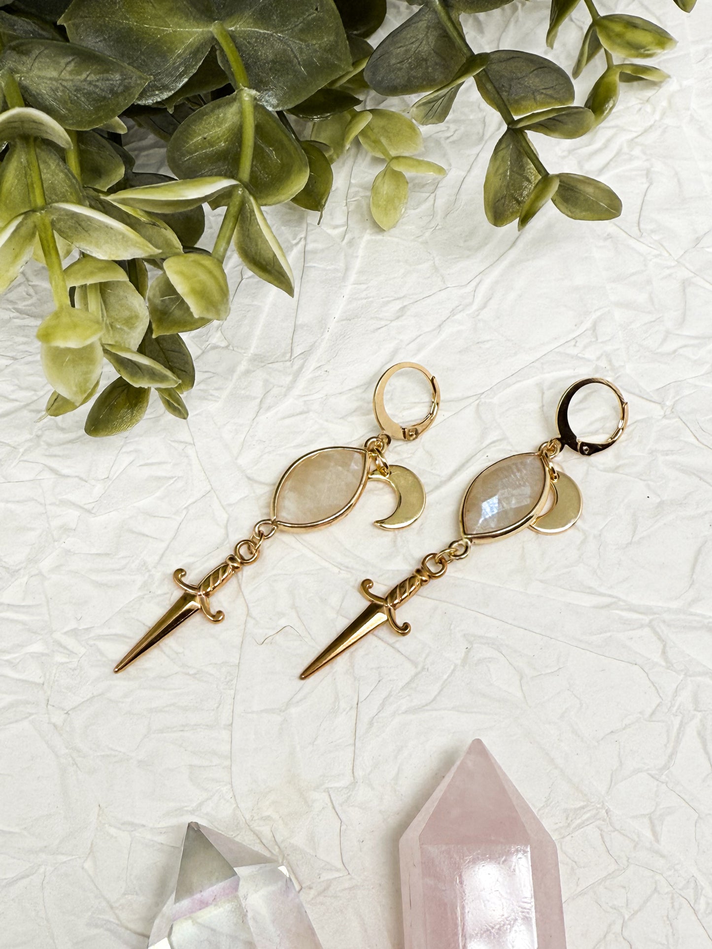 Moon Warrior Ohrringe mit Mondstein - Sonnenstein l Gold & Silber | Edelstahl