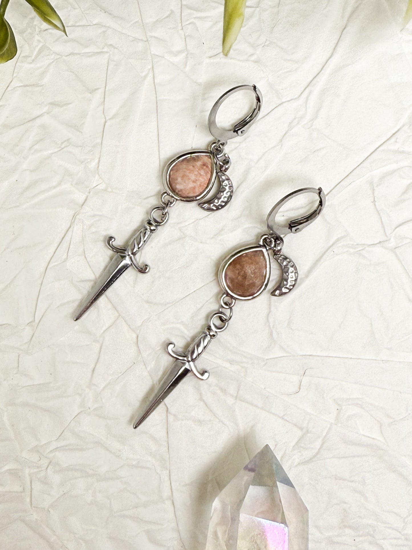 Moon Warrior Ohrringe mit Mondstein - Sonnenstein l Gold & Silber | Edelstahl