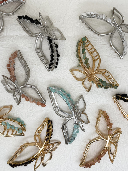 Schmetterling-Haarklammer in Gold und Silber mit Edelsteinen