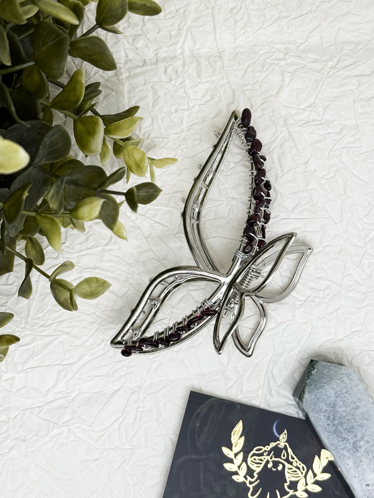 Schmetterling-Haarklammer in Gold und Silber mit Edelsteinen