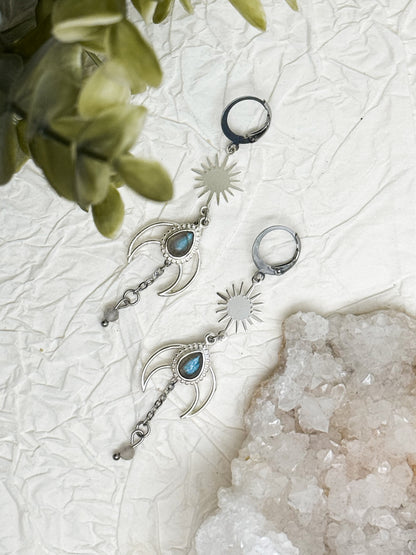 Eclipse Spirit Ohrringe mit Labradorit | Gold & Silber | Edelstahl