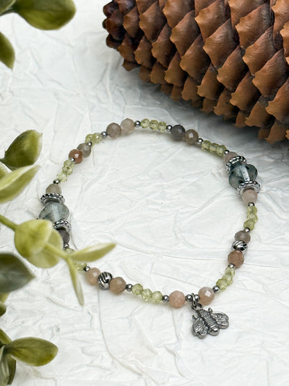 Armband "Campus Floridus" | Peridot, Prehnit & Mondstein | Silber & Gold | Edelstahl