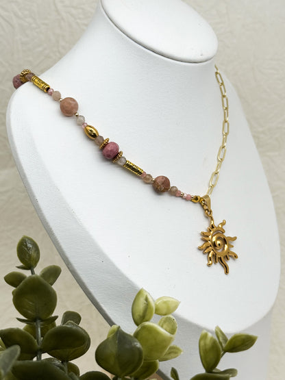 "Aurora Rosea" Perlenkette | Rhodochrosit & Pfirsich Mondstein | Gold & Silber