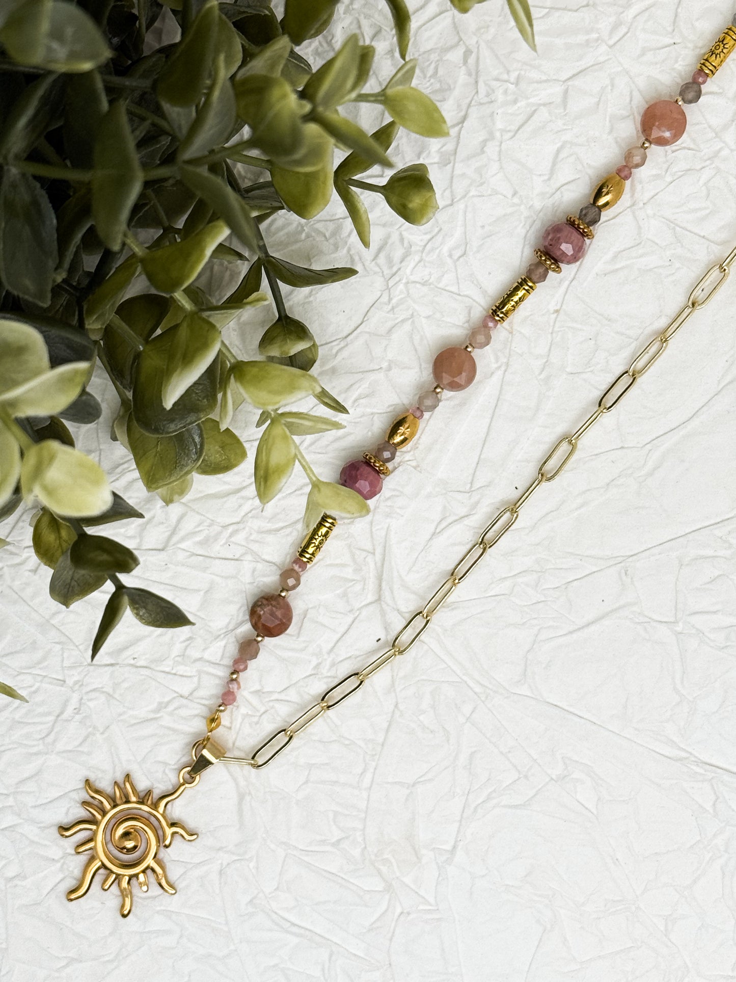 "Aurora Rosea" Perlenkette | Rhodochrosit & Pfirsich Mondstein | Gold & Silber