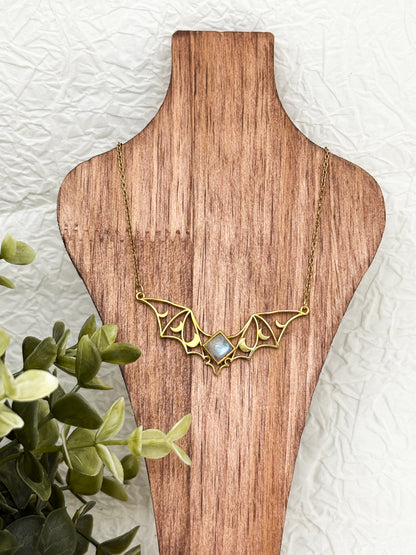 Moonbat Amulet Kette Gold & Silber | Mondstein, Labradorit, Amethyst & Obsidian | Edelstahl