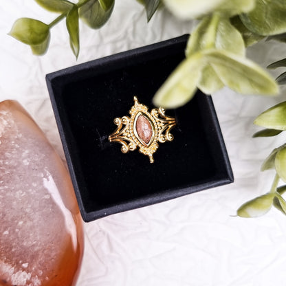 Witch Goddess Ring | Labradorit - Sonnenstein | Größenverstellbar