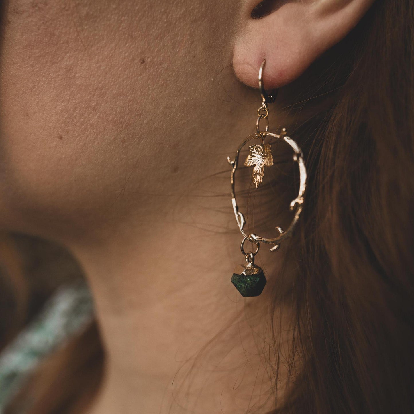 Connection to nature | Rubin in Zoisit Ohrringe | Silber und Gold