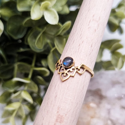 Oriental Crown Crystal Ring | Silber & Gold | Labradorit - Magnesit