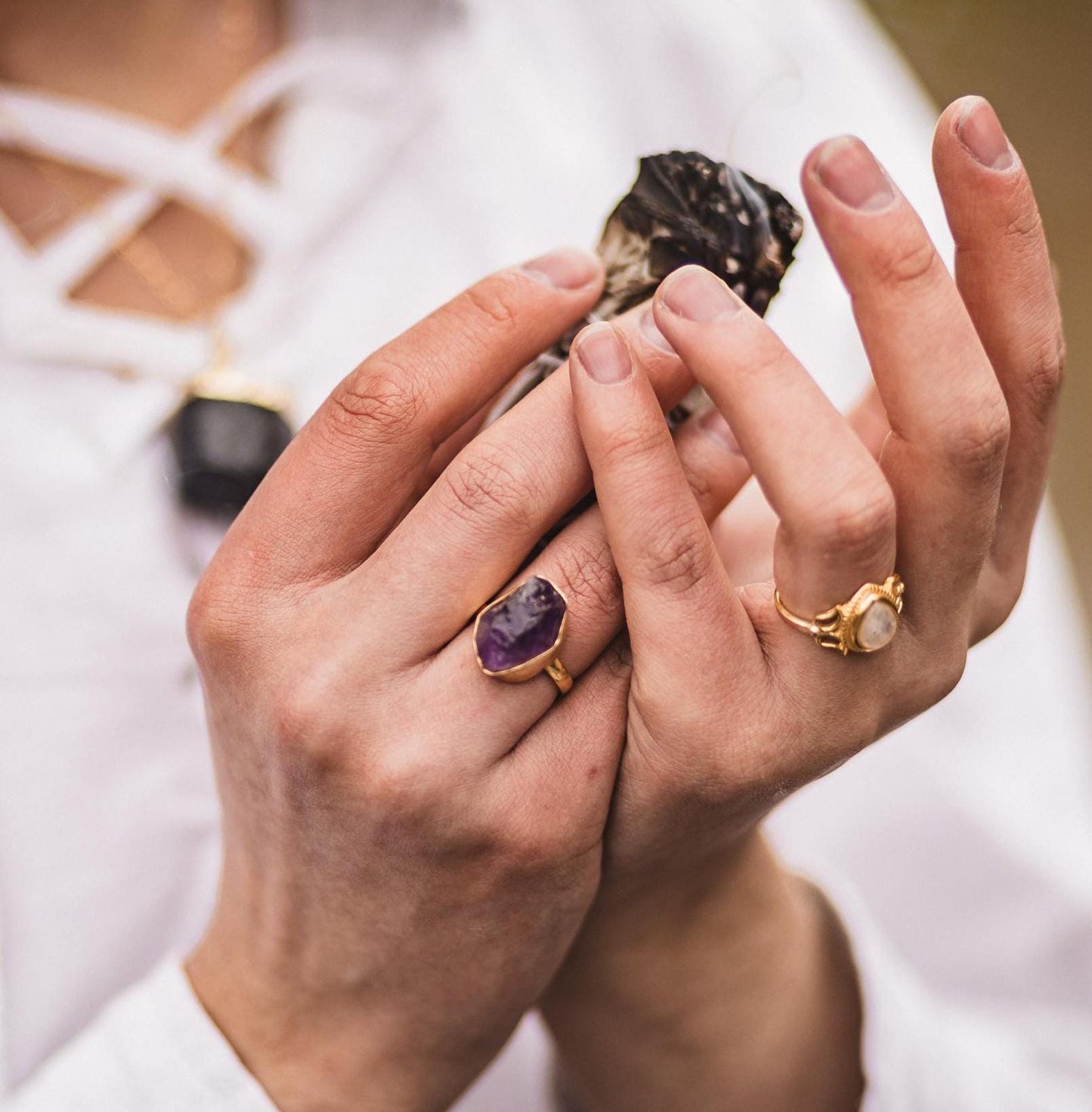 Amethyst Rohstein Ring | Gold und Silber | Größe 7