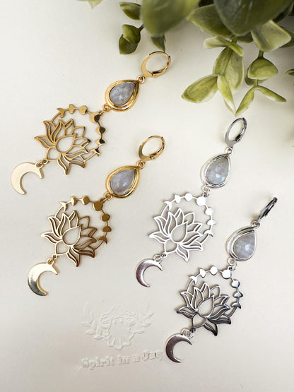 Lotus in Moonlight Mondstein Ohrringe | Gold & Silber